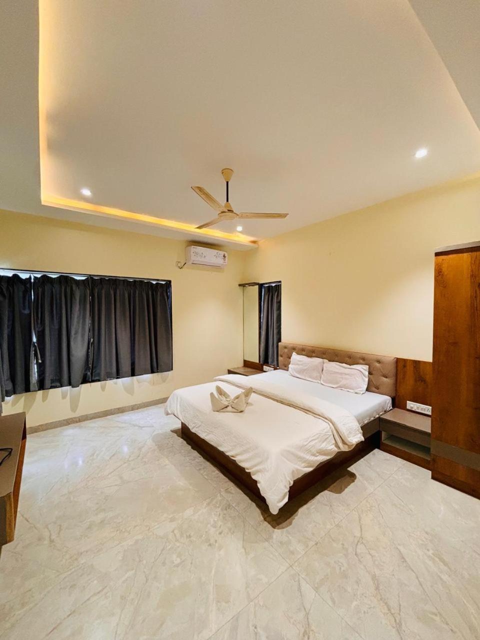 Paramount 3 Ac Bedrooms Hall Garden With Lake View Panchgani Exterior photo