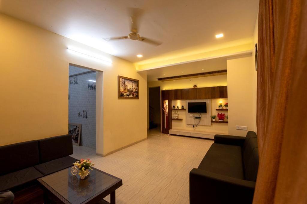 Paramount 3 Ac Bedrooms Hall Garden With Lake View Panchgani Exterior photo