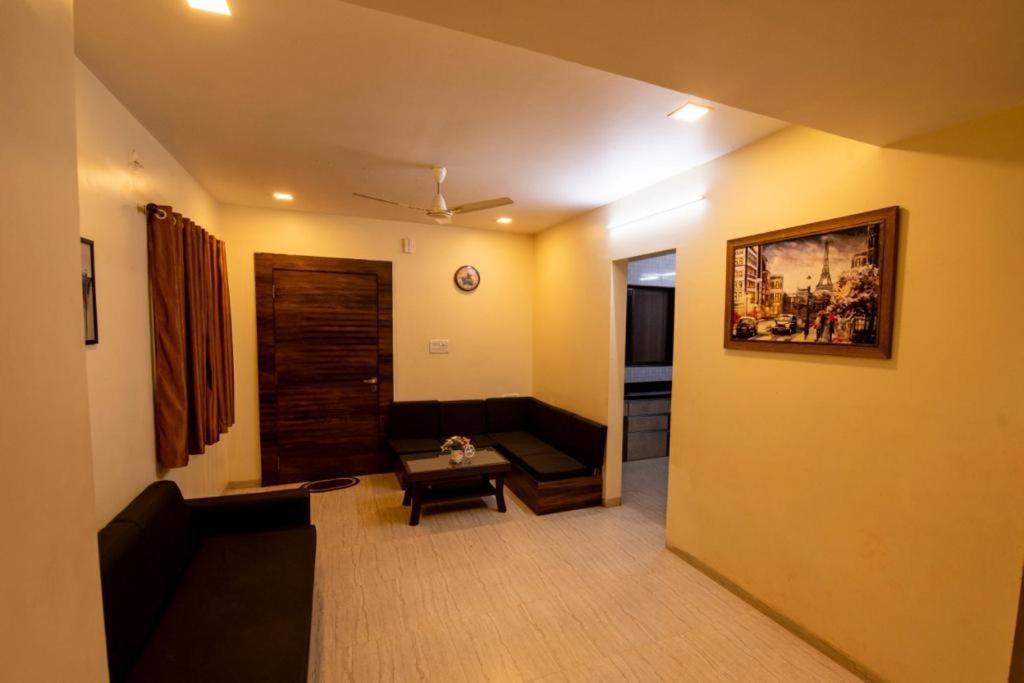 Paramount 3 Ac Bedrooms Hall Garden With Lake View Panchgani Exterior photo